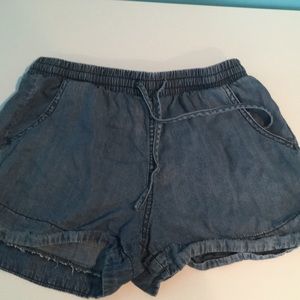 Denim look like shorts with drawstring